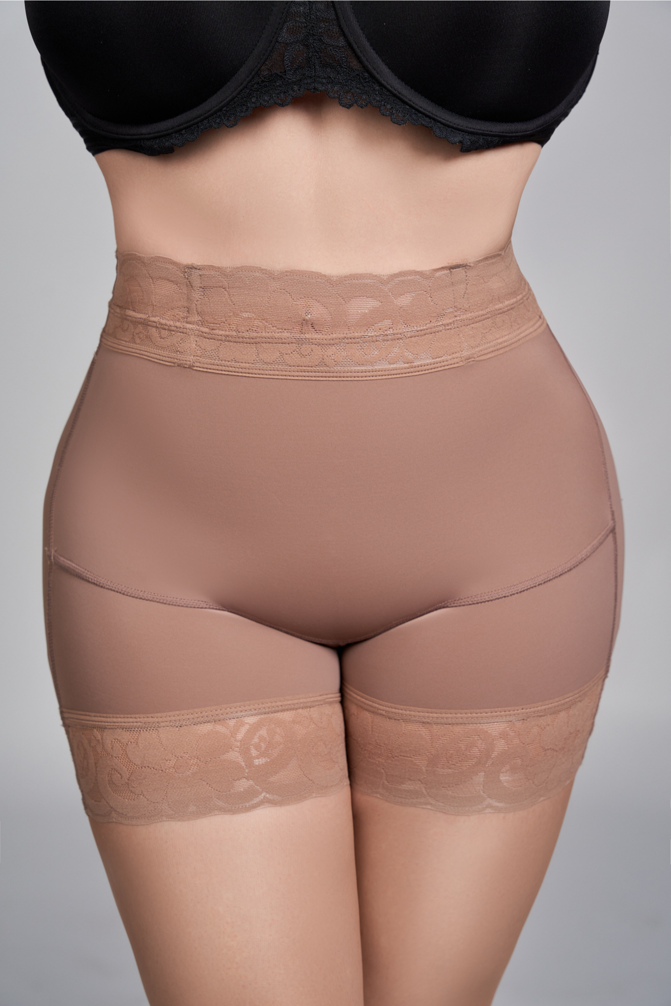 Gianna Seamless Faja Short