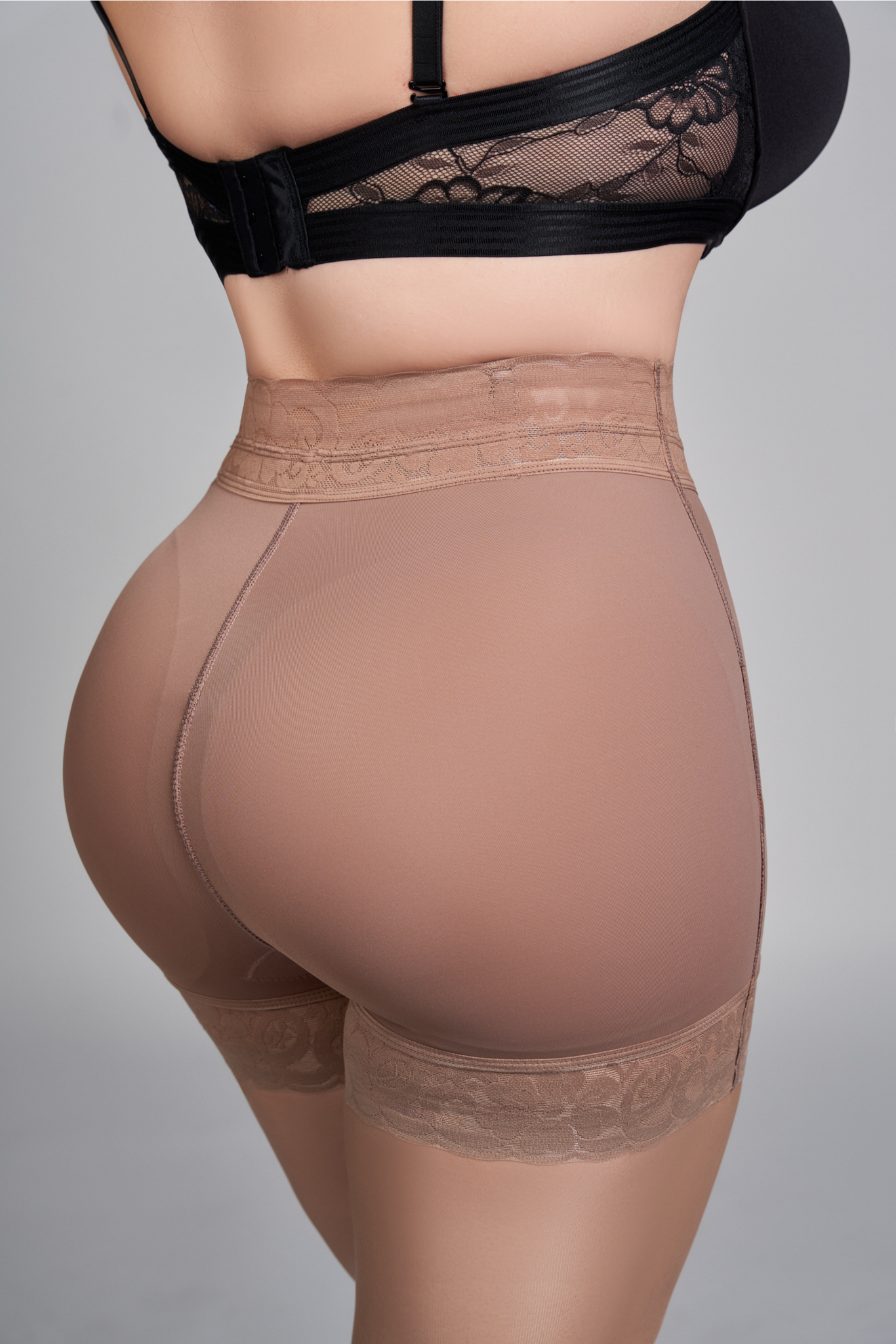 Gianna Seamless Faja Short
